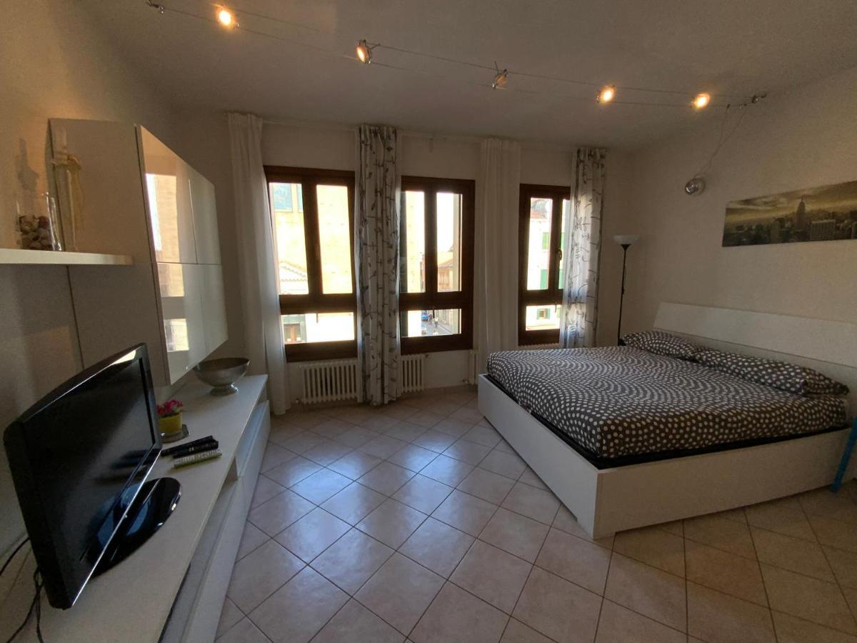 Patrizia Apartement Кіоджа Екстер'єр фото
